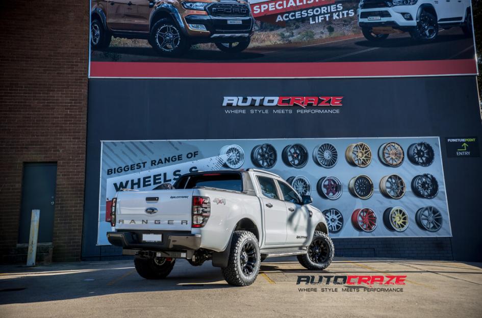 FORD-RANGER-VAPOR-MATTE-BLACK